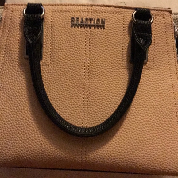 Kenneth Cole Reaction Handbags - Handbag: KENNETH COLE REACTION BAG
